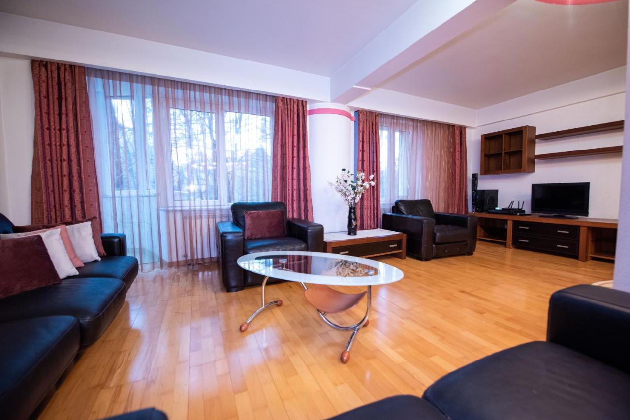 Cozy Apartment In Suceava Exteriör bild