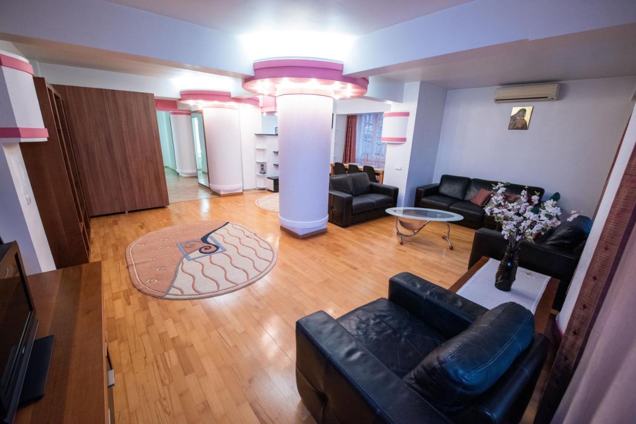 Cozy Apartment In Suceava Exteriör bild